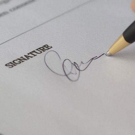 Comment améliorer les process commerciaux avec la signature électronique ?