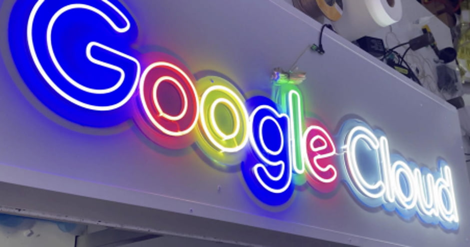 لوگوی نئون گوگل