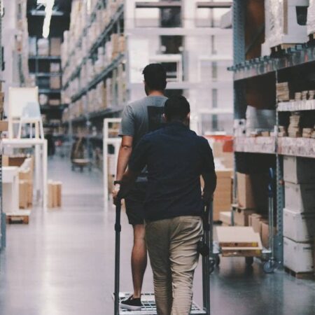 Définition Stocks de Sécurité : (+ Calcul, Avantages & Usages en Entreprise)