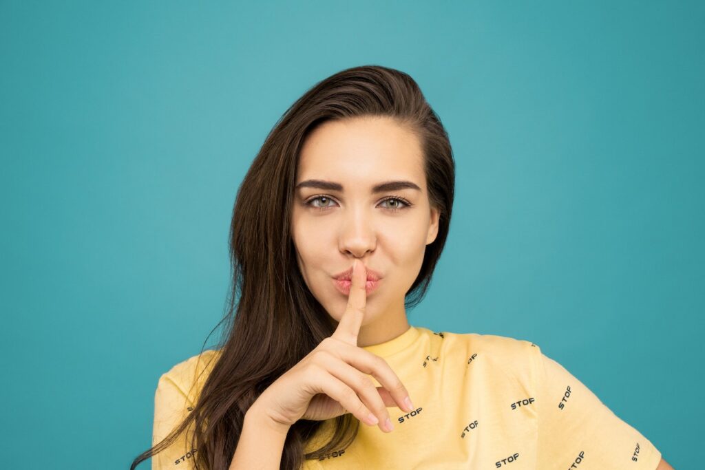 Masquer des conversations WhatsApp