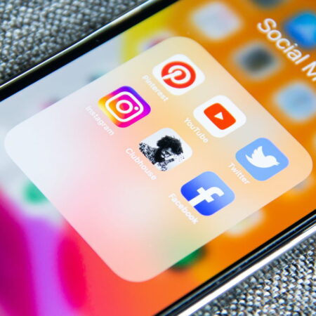 Top 12 Tendances Réseaux Sociaux 2024 (à Intégrer dans sa Stratégie Social Media Marketing)
