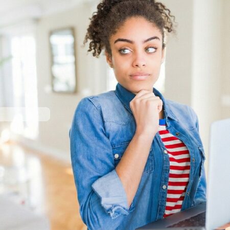 Chatbots IA vs moteurs de recherche : que disent les chiffres ?