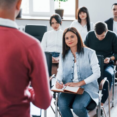 12 formations et ressources pour apprendre l&rsquo;IA gratuitement