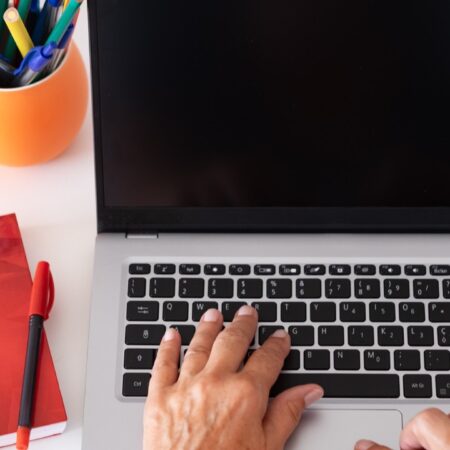 Comment réduire le temps passé à rédiger des campagnes email ? 10 astuces