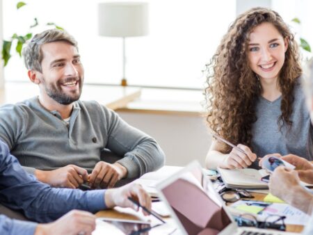 Création d&rsquo;entreprise : le guide des démarches digitales à connaître (annonces légales, Kbis, INPI…)