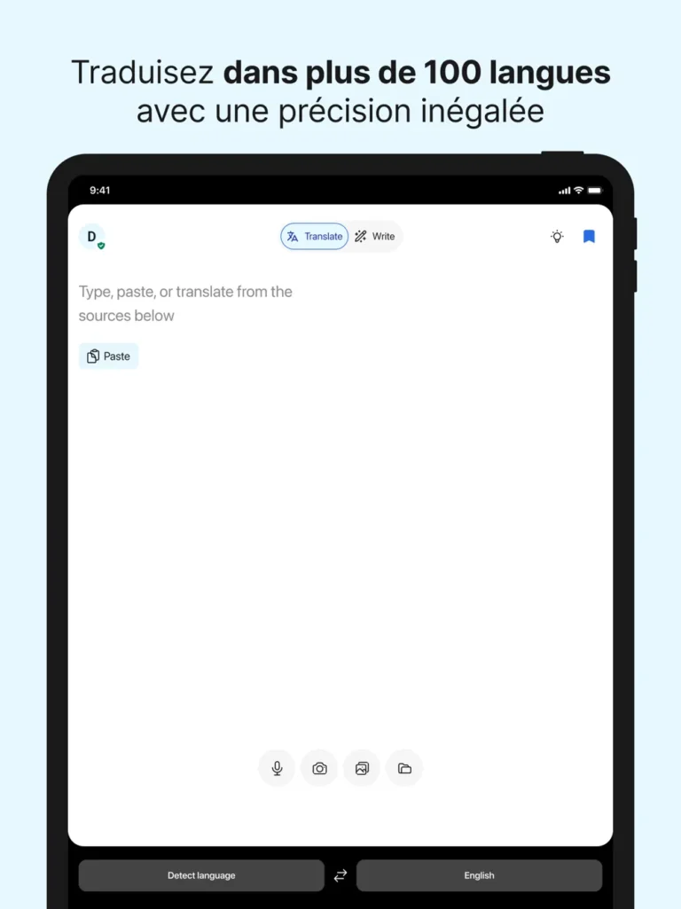 Écran d'accueil de l'application DeepL sur iPad avec onglets Translate et Write, collage et icônes micro, photo et fichier