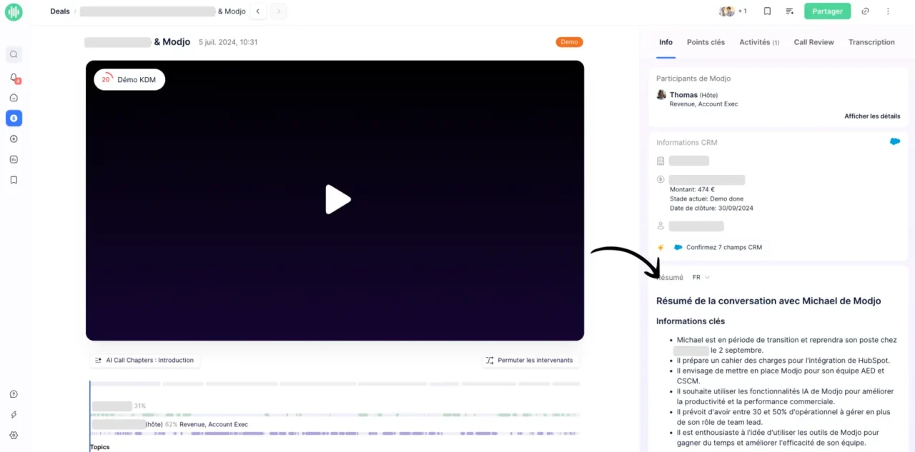 Page d'un appel dans Modjo avec lecteur vidéo, informations CRM Salesforce et résumé de la conversation généré en français